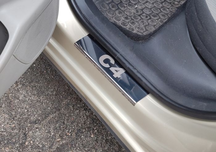 Накладки на пороги Carmos нержавейка для Citroen C-4 2004-2010 гг