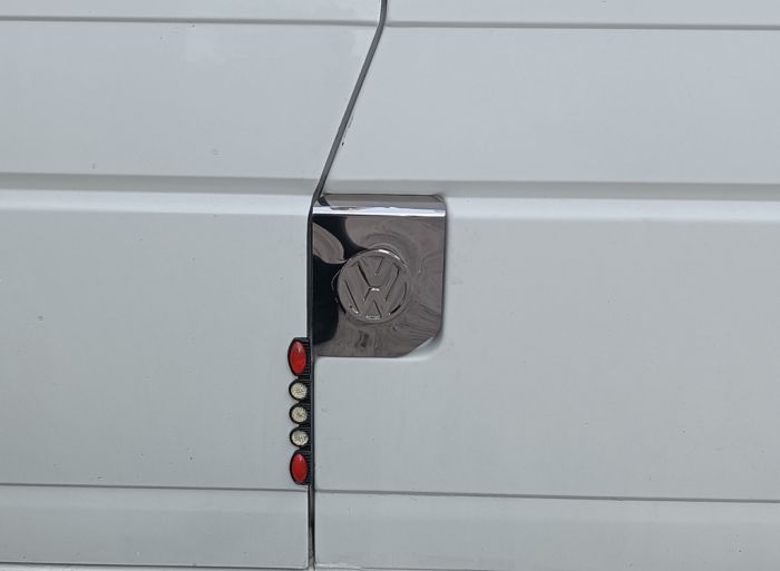 Накладка на бак с логотипом (Carmos, нержавейка) для Volkswagen T4 Transporter 1990-2003 гг