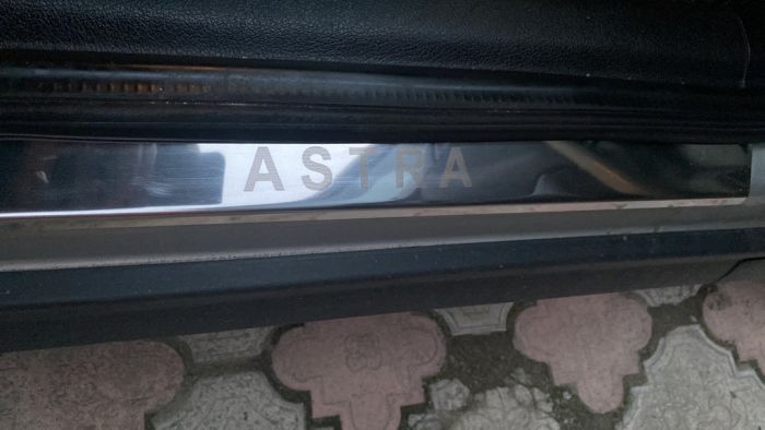 Накладки на пороги Carmos (4 шт, нержавеющая сталь) для Opel Astra G classic 1998-2012 гг