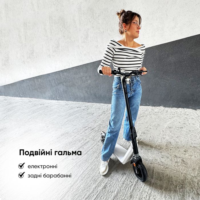 Електросамокат OKAI Zippy ES50С Black 8" 250W/500W, 5.2Ah, 20 km, 25 km/h, 10°, 13.5 kg (ES50C-B)