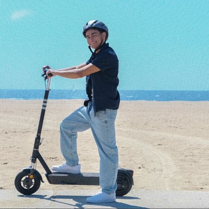 Електросамокат OKAI ES40-Black 10", 500(1000)W, 15.6Ah, 70km, 25km\h, 25%, NFC, App, 23kg (ES40-B)