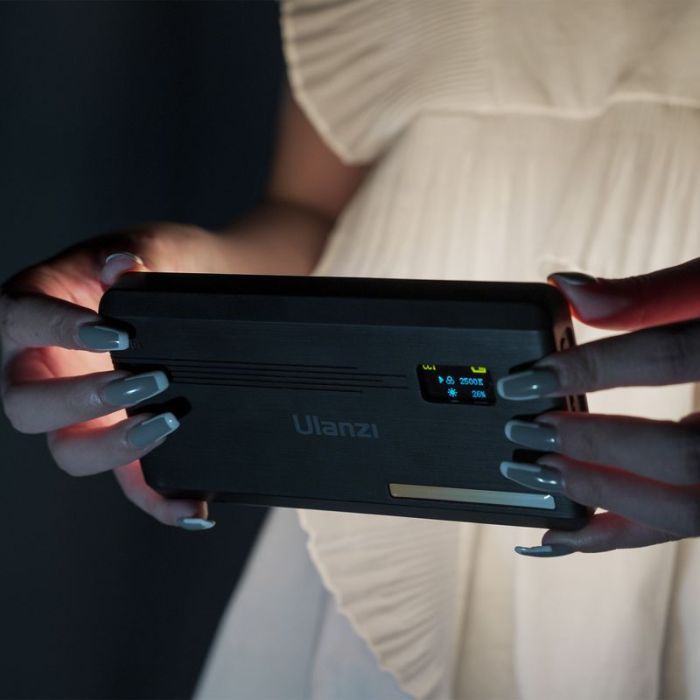 Відеосвітло Ulanzi VL200 Bi-color Led Light 8W Black (2481 VL200) (2481)