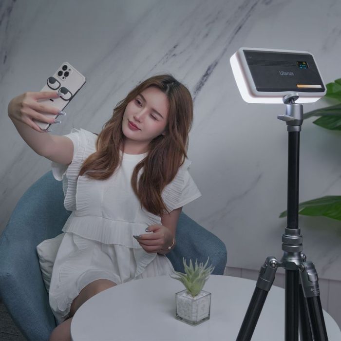 Відеосвітло Ulanzi VL200 Bi-color Led Light 8W Black (2481 VL200) (2481)