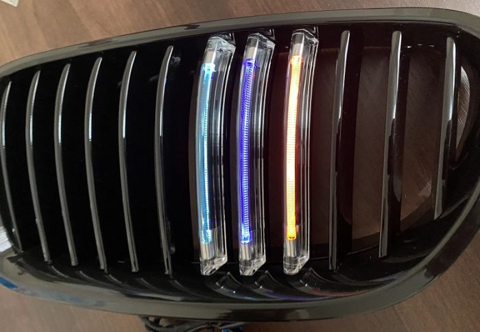 Решетка радиатора, ноздри для BMW F10 с Led подсветкой