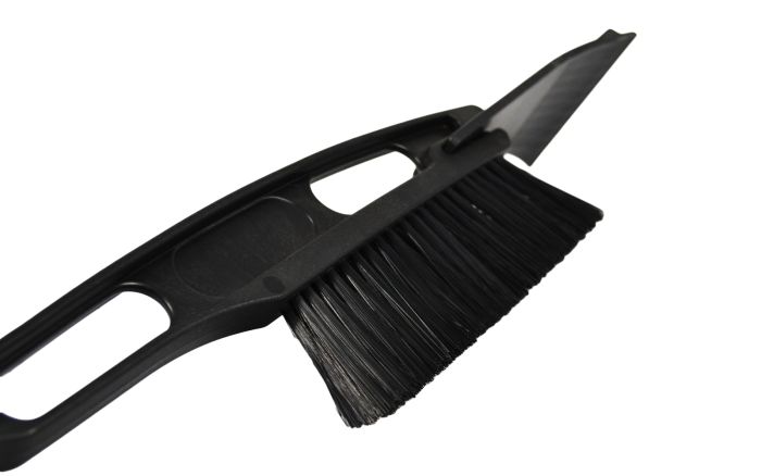 Щітка для снігу зі скребком 53см Дакота чорна 32309Black-IS