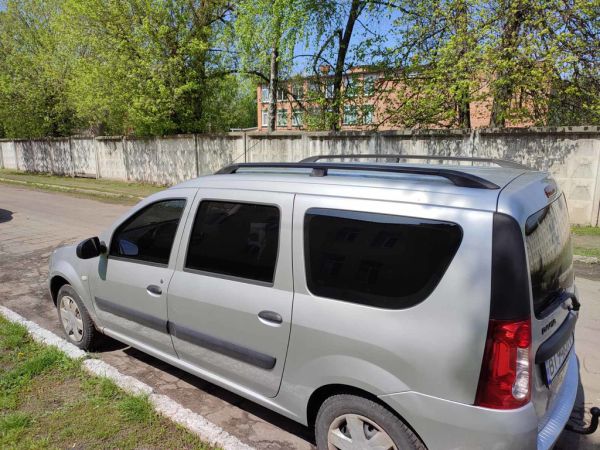 Черные рейлинги Металлические ножки для Dacia Logan MCV 2004-2014 гг