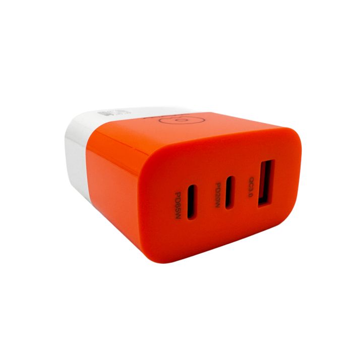 Мережевий зарядний пристрій WUW-C215 65W Charger 2 USB C + USB A white black (C215)