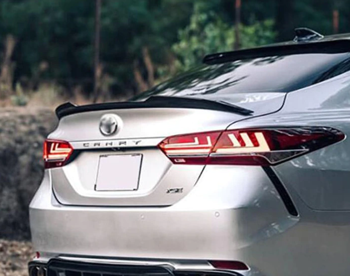 Спойлер на Toyota Camry 70 стиль М4 черный глянцевый ABS-пластик