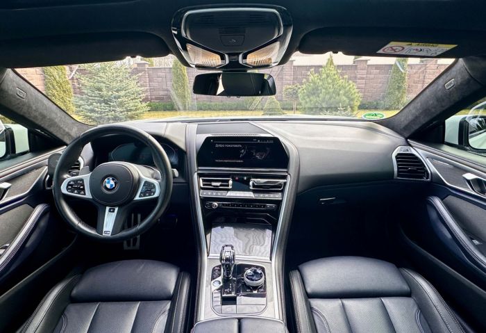 Хрустальный селектор КПП (с логотипом 8) на BMW 8 Series G14/G15/G16 2018-2023 года