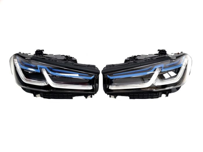 Передние фары (Full Led стиль Laser) на BMW 5 Series G30/G31 2020-2023 года
