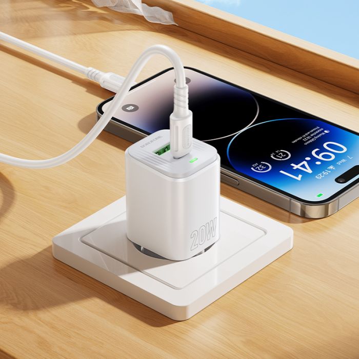 Мережевий зарядний пристрій з кабелем BOROFONE BAS83A Star PD20W+QC3.0 charger set (C to iP) (EU) White (6941991126796)