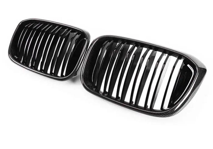 Решетка радиатора BMW X3 G01 / X4 G02 стиль М + рамка под карбон (18-22 г.в.)