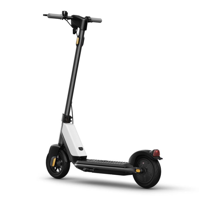 Електросамокат NIU KQi1 Sport Black 9", 250(450)W, 5.1Ah, 25km, 25km/h, 14%, App, 14,6 kg (K12342B1E11)