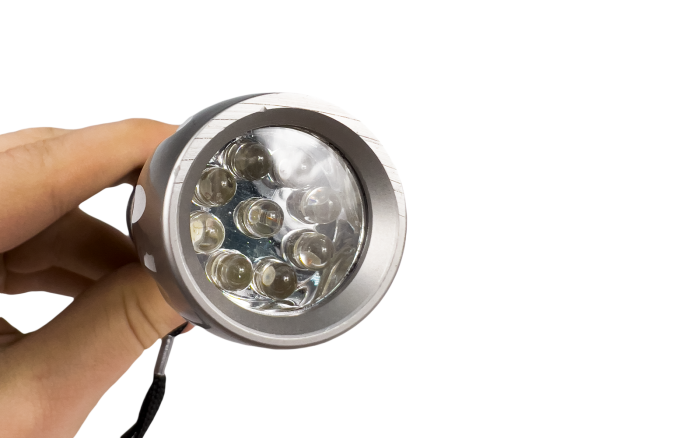 Ліхтарик на батарейках світлодіодний водостійкий 9 LED "TORCH 9" сріблястий (94308-IS)