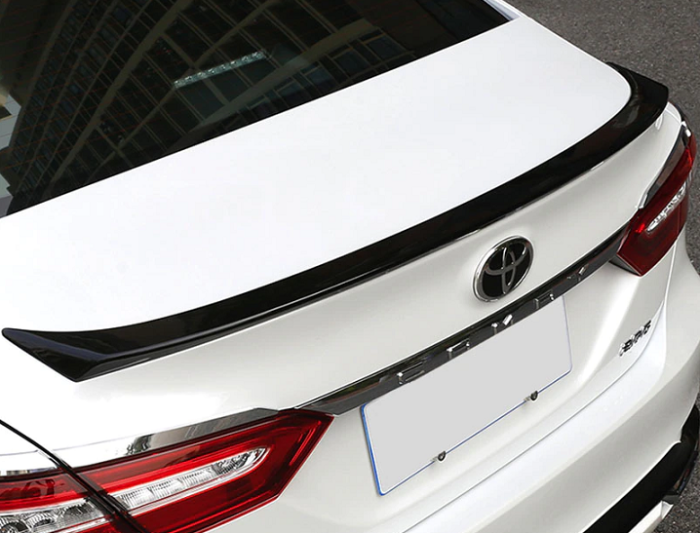 Спойлер на Toyota Camry 70 черный глянцевый ABS-пластик