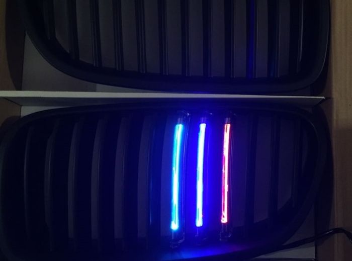 Решетка радиатора, ноздри для BMW F10 с Led подсветкой