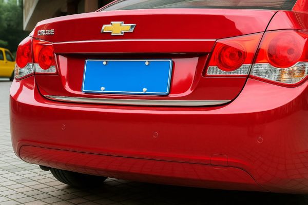 Накладка на задний бампер нержавейка Sedan, OmsaLine - Итальянская Нержавейка для Chevrolet Cruze 2009-2015 гг