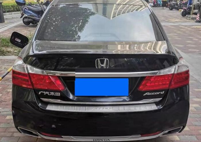 Спойлер на Honda Accord 9 черный глянцевый (ABS-пластик)