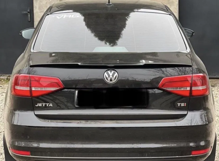 Спойлер на Volkswagen Jetta 6 стиль М4 черный глянцевый ABS-пластик