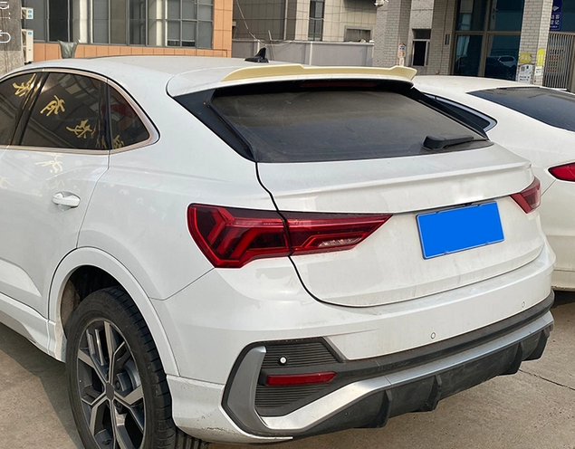 Cпойлер багажника Audi Q3 F3 черный глянцевый ABS-пластик (2019-...)