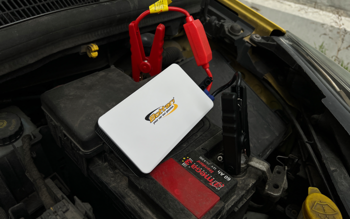 Пусковий пристрій бустер АКБ 6600 мАч багатофункціональний PowerBank "EXTRAPOWER" 30315-IS