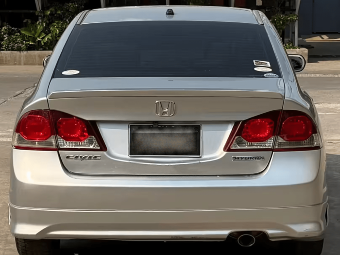 Спойлер на Honda Civic 4D черный глянцевый ABS-пластик (06-12 г.в.)