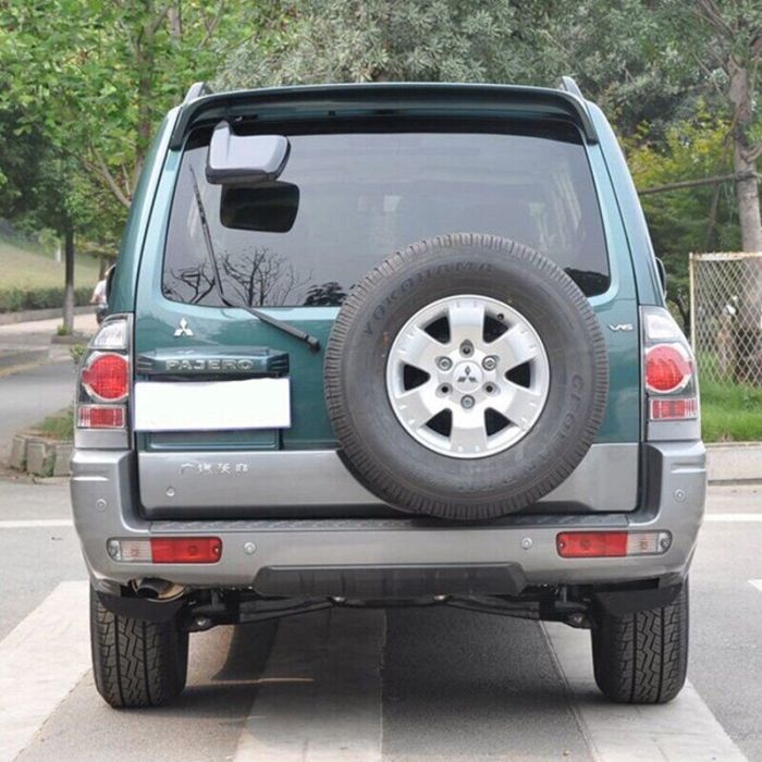 Спойлер на Mitsubishi Pajero (06-15 г.в.)