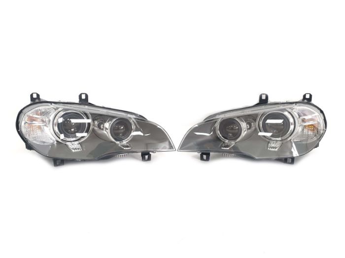Передние фары Bi-Xenon Adaptive (комплектные) на BMW X5 E70 2010-2013 года