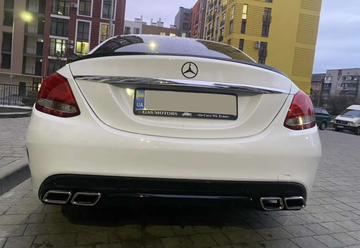 Спойлер Черный глянец (стиль C63 S) на Mercedes-Benz C-Class W205 2014-2018 года.