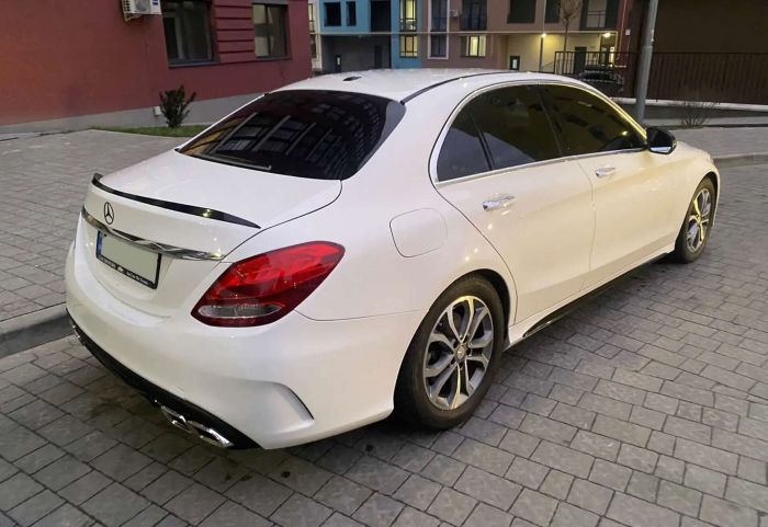 Спойлер Черный глянец (стиль C63 S) на Mercedes-Benz C-Class W205 2014-2018 года.