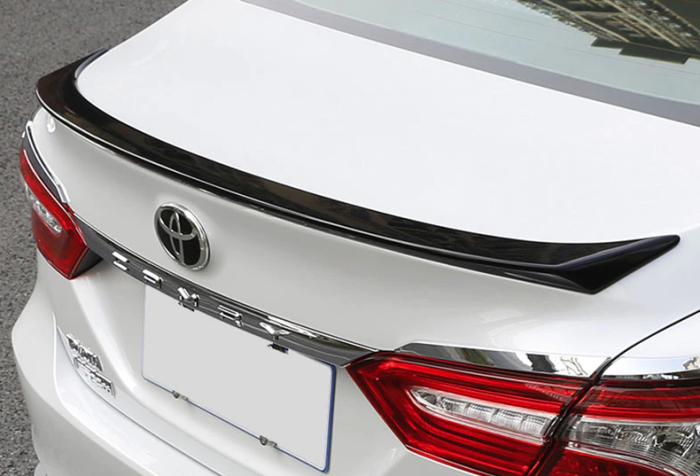 Спойлер на Toyota Camry 70 черный глянцевый ABS-пластик