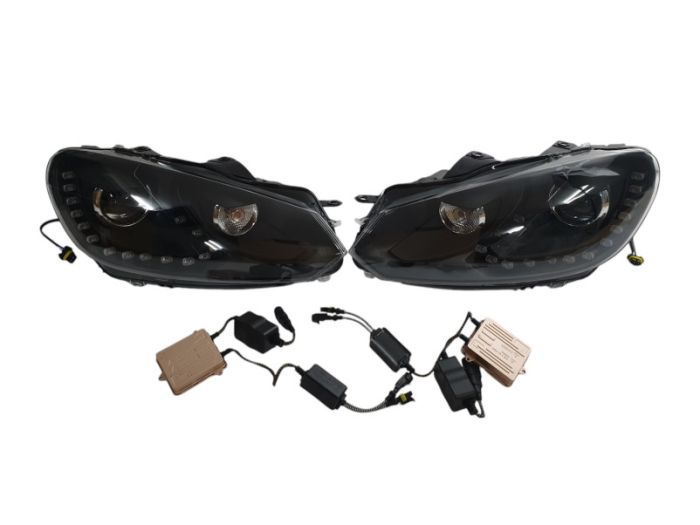 Передние фары (Xenon GTI) Black на Volkswagen Golf VI 2008-2012 года