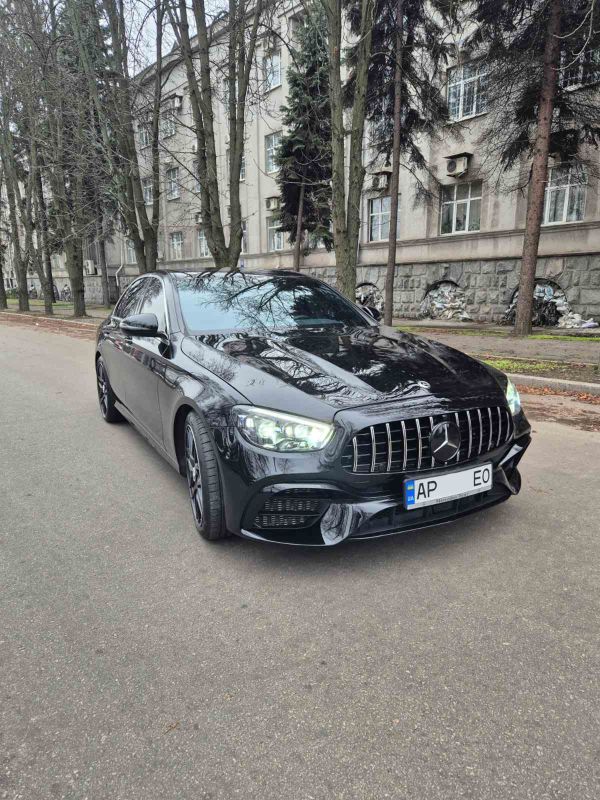 Комплект рестайлинга (стиль E63 AMG 2020+) на Mercedes-Benz E-Class W213 2016-2020 года