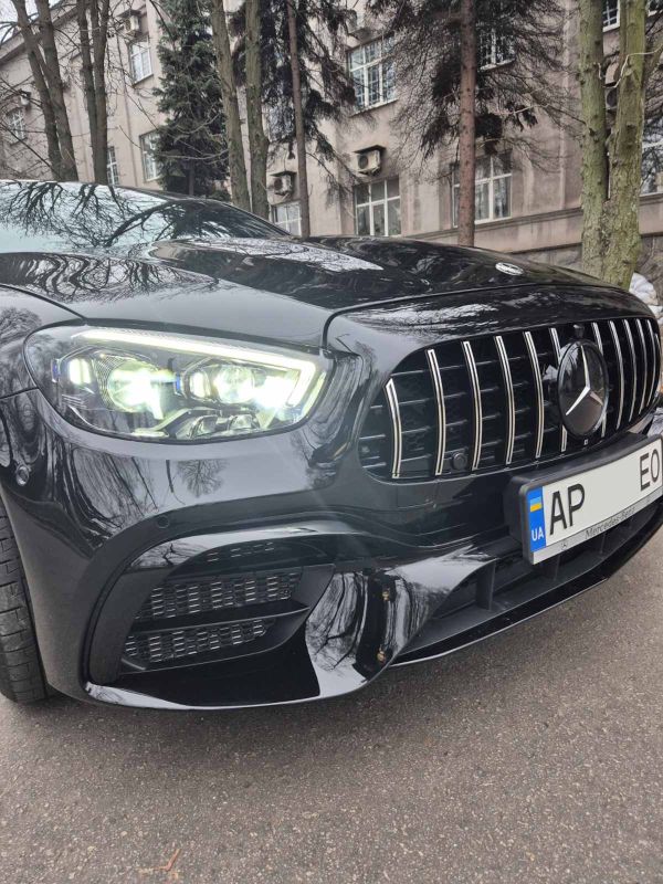 Комплект рестайлинга (стиль E63 AMG 2020+) на Mercedes-Benz E-Class W213 2016-2020 года