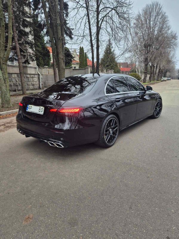 Комплект рестайлинга (стиль E63 AMG 2020+) на Mercedes-Benz E-Class W213 2016-2020 года