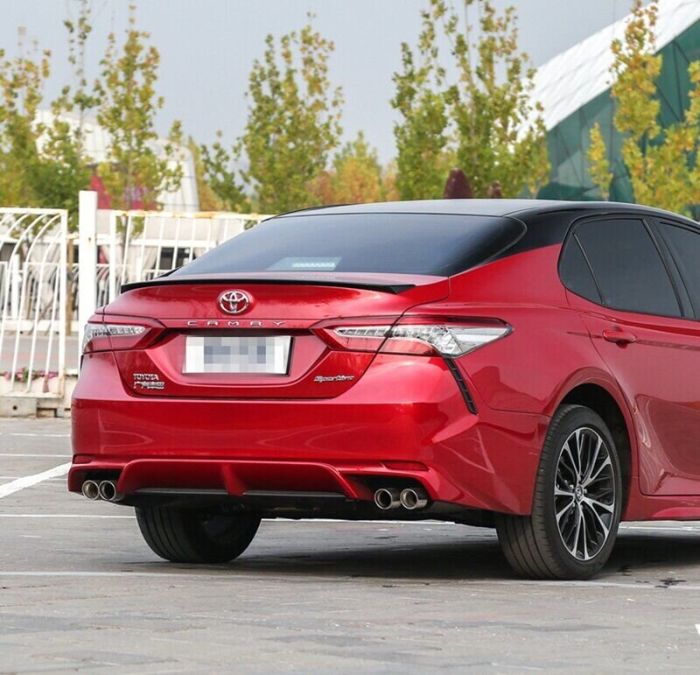 Спойлер на Toyota Camry 70 (ABS-пластик)