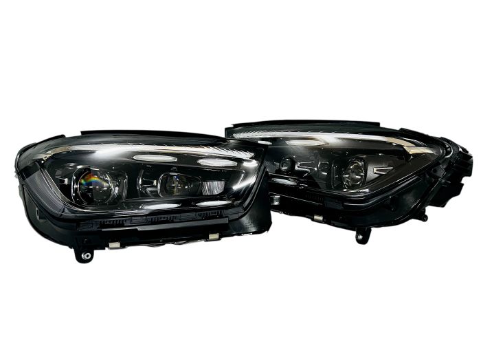 Передние фары Multibeam LCI (замена дорестайлинг) на Mercedes-Benz GLE-Class W167 2018-2023 года