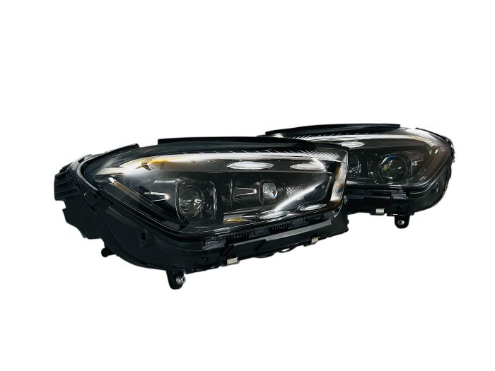 Передние фары Multibeam LCI (замена дорестайлинг) на Mercedes-Benz GLE-Class W167 2018-2023 года