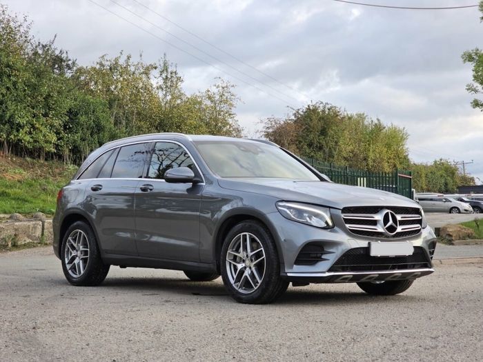 Передний бампер (AMG) на Mercedes-Benz GLC-Class X253 2015-2019 года.