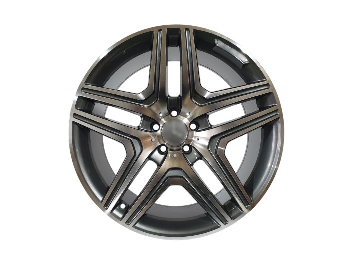 R20 GMF (одноширокие 9.5J ET45) на Mercedes-Benz A-Class W176 2012-2015 года