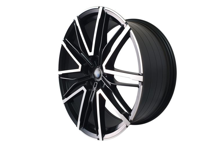 R20 MCB ( разноширокие ) на BMW 1 Series F40 / F41 2019-2023 года