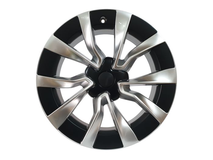 R18 Hyper Silver (одноширокие 8.5J ET38) на Tesla Model 3 2017-2022 года