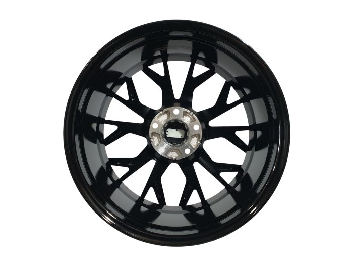 R20 Gloss Black (разноширокие) на BMW 3 Series F30 / F31 2011-2018 года