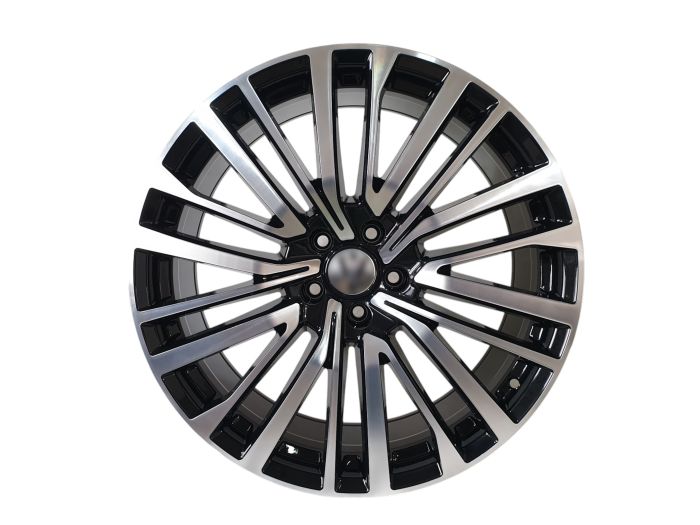 R18 BMF (одноширокие 8.0J ET41) на Volkswagen Arteon 2017-2020 года