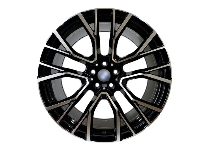 R22 BMF (разноширокие) на BMW X5 G05 2018-2022 года