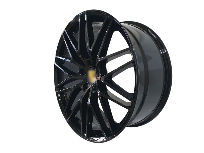 R22 Gloss Black (разноширокие) на Porsche Cayenne 958 2010-2014 года