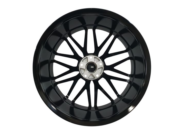 R22 Gloss Black (разноширокие) на Porsche Cayenne 958 2010-2014 года