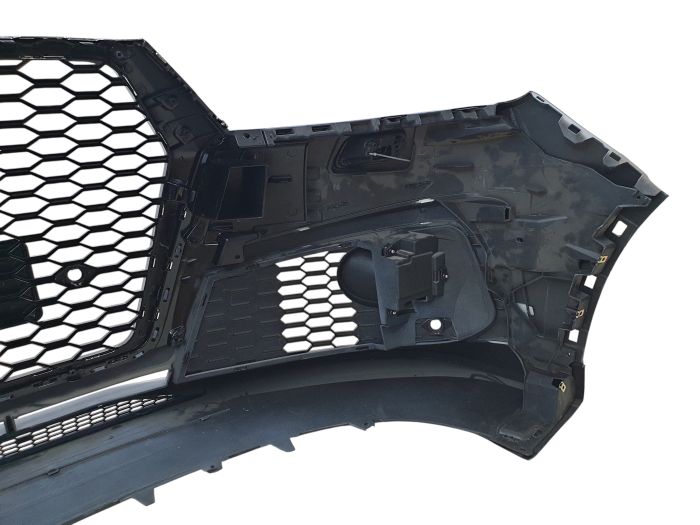 Передний бампер (в стиле RS) V3 на Audi Q7 4M 2015-2020 года