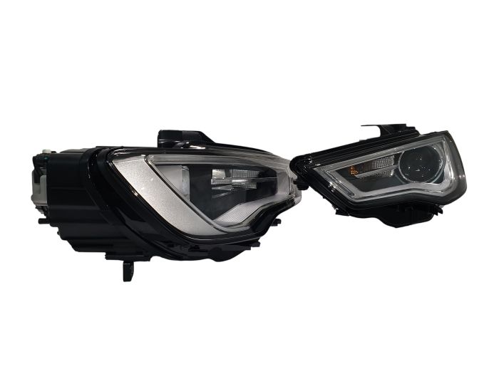 Передние фары (Xenon + блоки) на Audi A3 8V 2012-2016 года