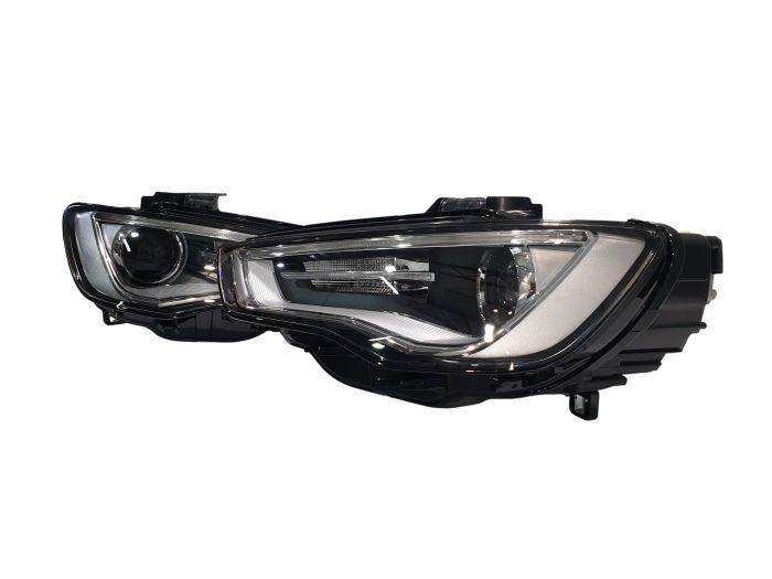 Передние фары (Xenon + блоки) на Audi A3 8V 2012-2016 года